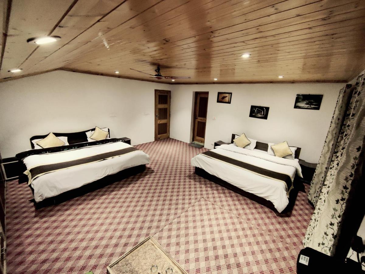 Sheesha Residency Hotell Srīnagar Exteriör bild