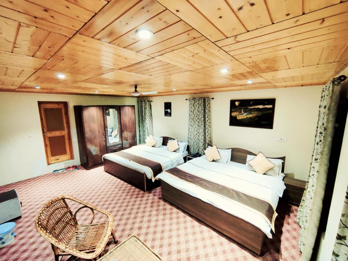 Sheesha Residency Hotell Srīnagar Exteriör bild