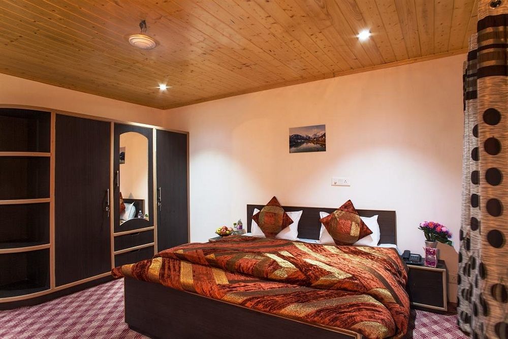 Sheesha Residency Hotell Srīnagar Exteriör bild